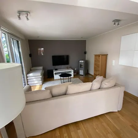 Prázdninový dům Eifelhauszeit - Narzissen Bluehen Und Bei Uns Seid Ihr Direkt Mittendrin